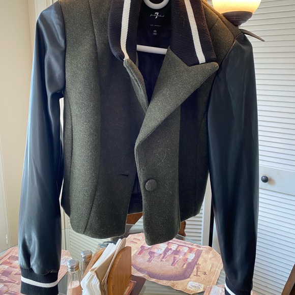 Jacket - Picture 5 of 5